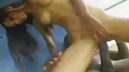 El esposo toma fotos de xxx colegialas maduras su esposa fisting. Ruso de la tarea, real