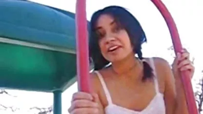 Chica caliente se pone el sexo y semen colegialas reales amateur en su boca