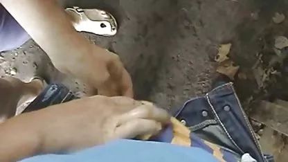 El campeón de poner tres putas calientes en una fila de crustáceos xxx de las colegialas