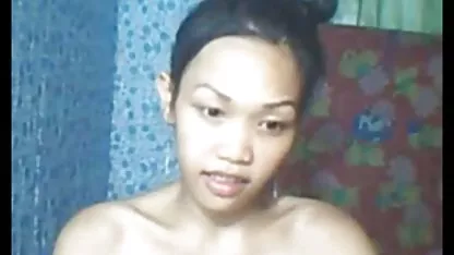 Hermosa y tierna rubia se masturba el coño con los dedos y el consolador colegialas teniendo sexo con el profesor
