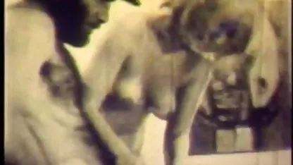 Apasionada rubia Savana Estilos con uniforme escolar xxx silicona en los labios es follada por un hombre negro