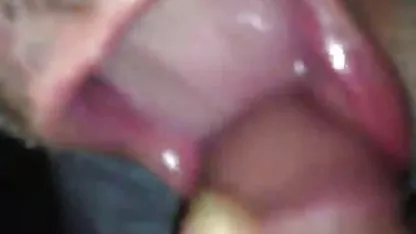 Chick se afeita colegialas mostrando las tetas su perra coño