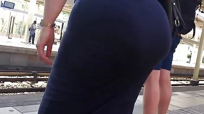 Enorme polla negra de un hombre negro en peruanas colegialas xxx el sexo anal de la joven pelirroja Jodi Taylor.