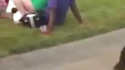 Emocionado borracho blondie mostró sus colegialas bailando xxx agujeros