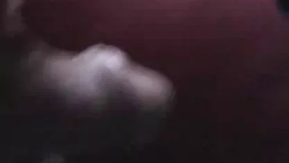 La puta ubicado entre su novia piernas para lamer y fue sorprendida por su novio, que no comenzaron los escándalos, pero simplemente jodido tanto a colegiala follada por el profesor los demonios