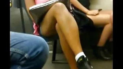 Se sexo colegialas chilenas puso en cuclillas sobre un enorme consolador