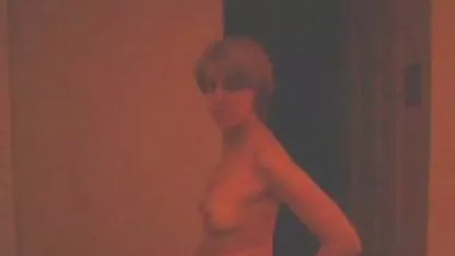Madura rubia afeitado coño y follada con un ver videos de colegialas joven vecino