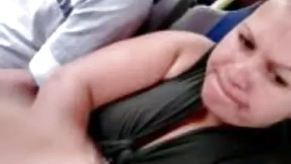 Sexy chica en peliculas xxx de colegialas pose 69 chupa una polla enorme negro