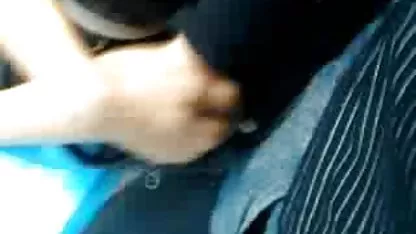 Sexo caliente en el baño con colegialas japonesas violadas una hermosa perra