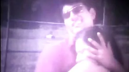 Chicas flacas colegialas eyaculando a la mierda a un tipo