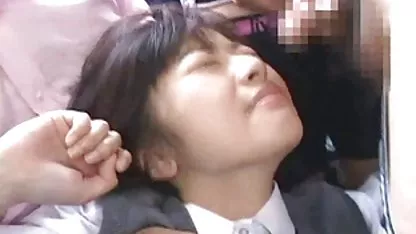 Chica colegialas tragando semen traga semen después de una cogida