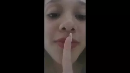 Perra tiene un esperanza gomez colegiala consolador y folla su culo, y, a continuación, muestra el mejor ejemplo de anal el fisting