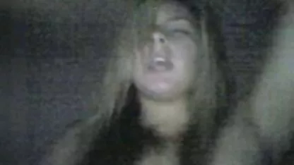 Sexo apasionado de la glamorosa Nastya y el conductor del tractor Vasily en un picnic colegialas culiadoras
