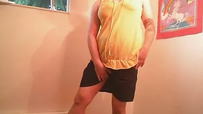 Orgía lésbica perras en el colegialas espiadas en el baño vestuario