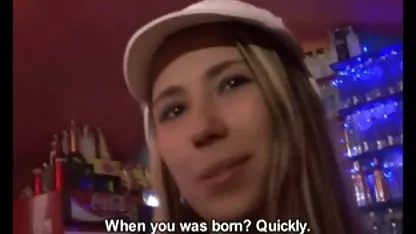 Rubia xx de colegialas Sexy Jenna masturba su consolador anal