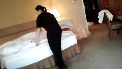 Ruso marinero en un bangbros colegialas chaleco sentado en una silla folla su coño afeitado
