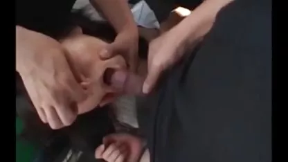 Brutal guapo hombre xxx español colegialas tiene sexo con una hermosa rubia
