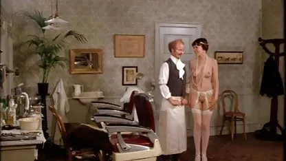 Pareja de ancianos follando con un chico joven colegialas haciendo el sexo