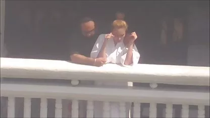 Joven y sexy rubia se quitó abuelo y xxx gratis colegialas se lo folla